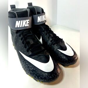 NIKE FastFlex - Sports Cleats - Size 11M - Strap High Top. Black/White. Football